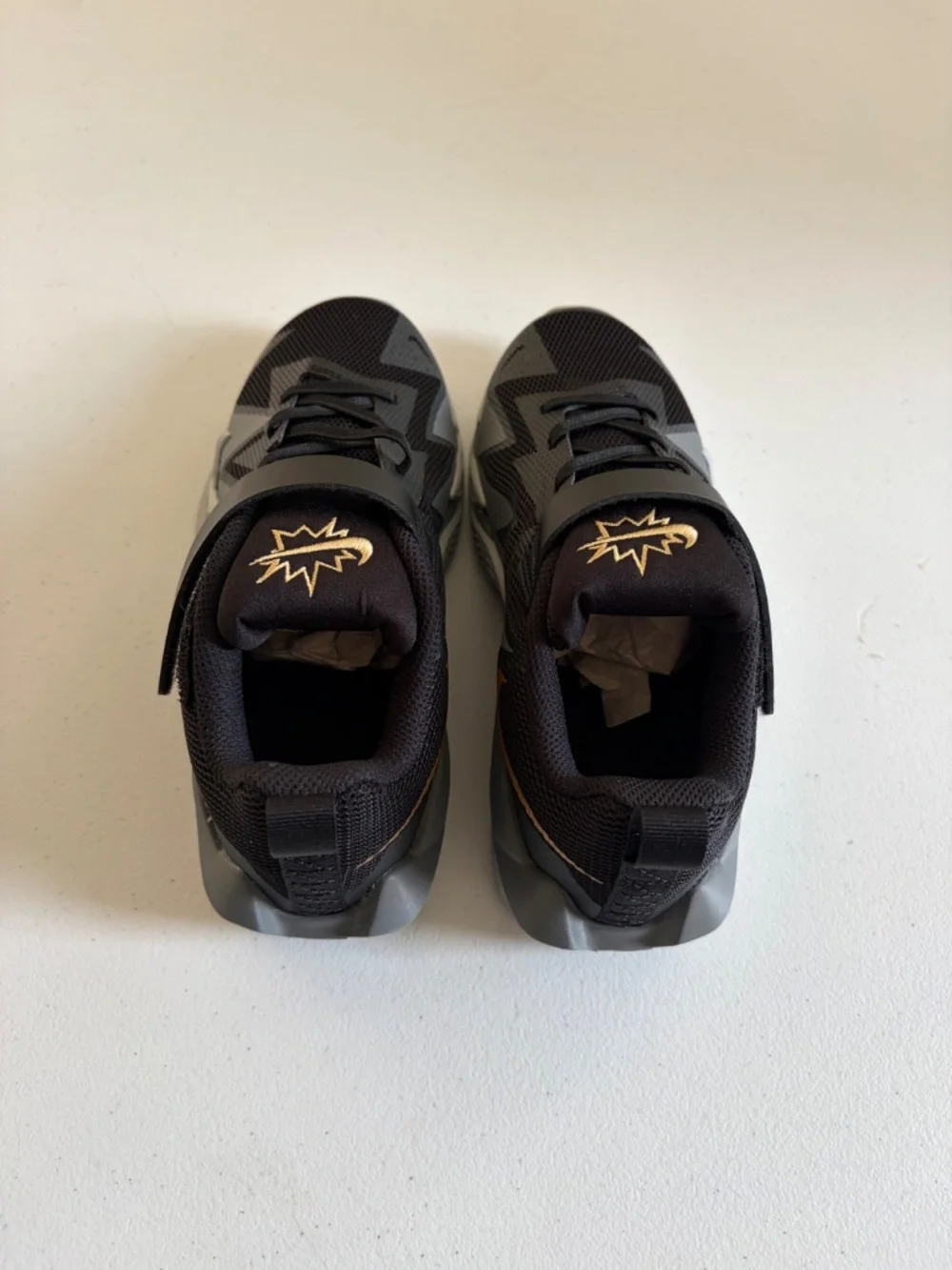 Nike S.T. Dynamite Kids Basketball Shoes Black Grey Gold Size 3Y